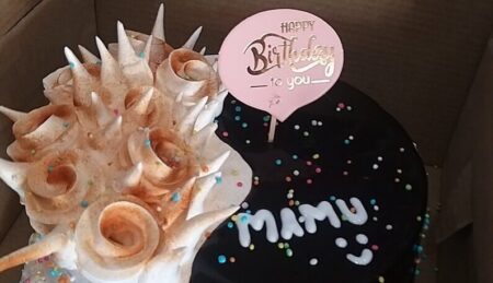 CHOCOHOLIC CAKE